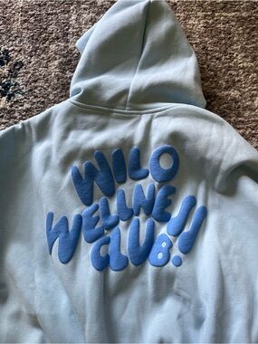 Wilo the Label ‘Wilo Wellness Club’ cropped hoodie, size S NWT